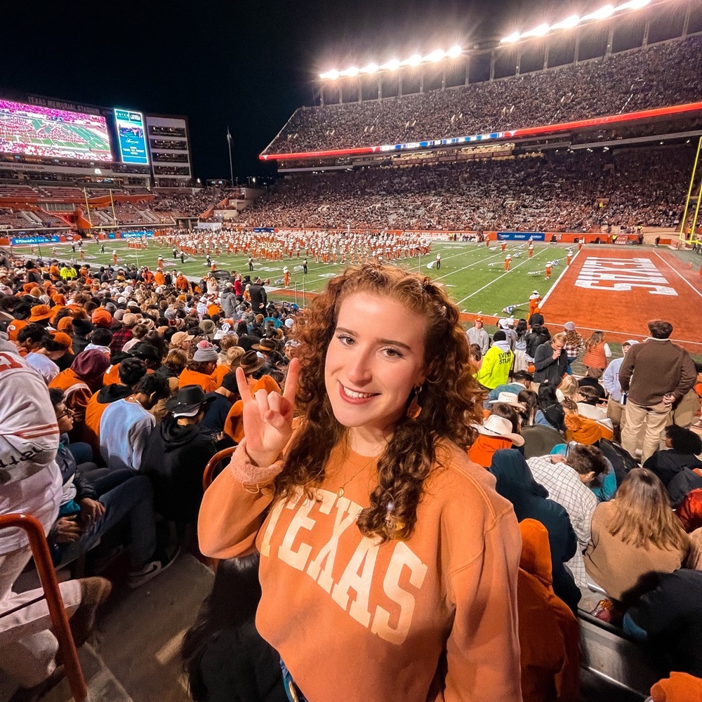 Meet your Posher, Isabel